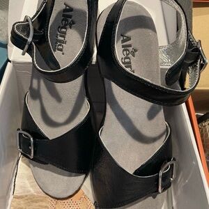 Alegria Women's Black Strappy Sandals